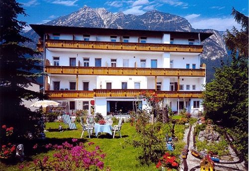Hotel Garni Almenrausch Und Edelweiss Garmisch-Partenkirchen
