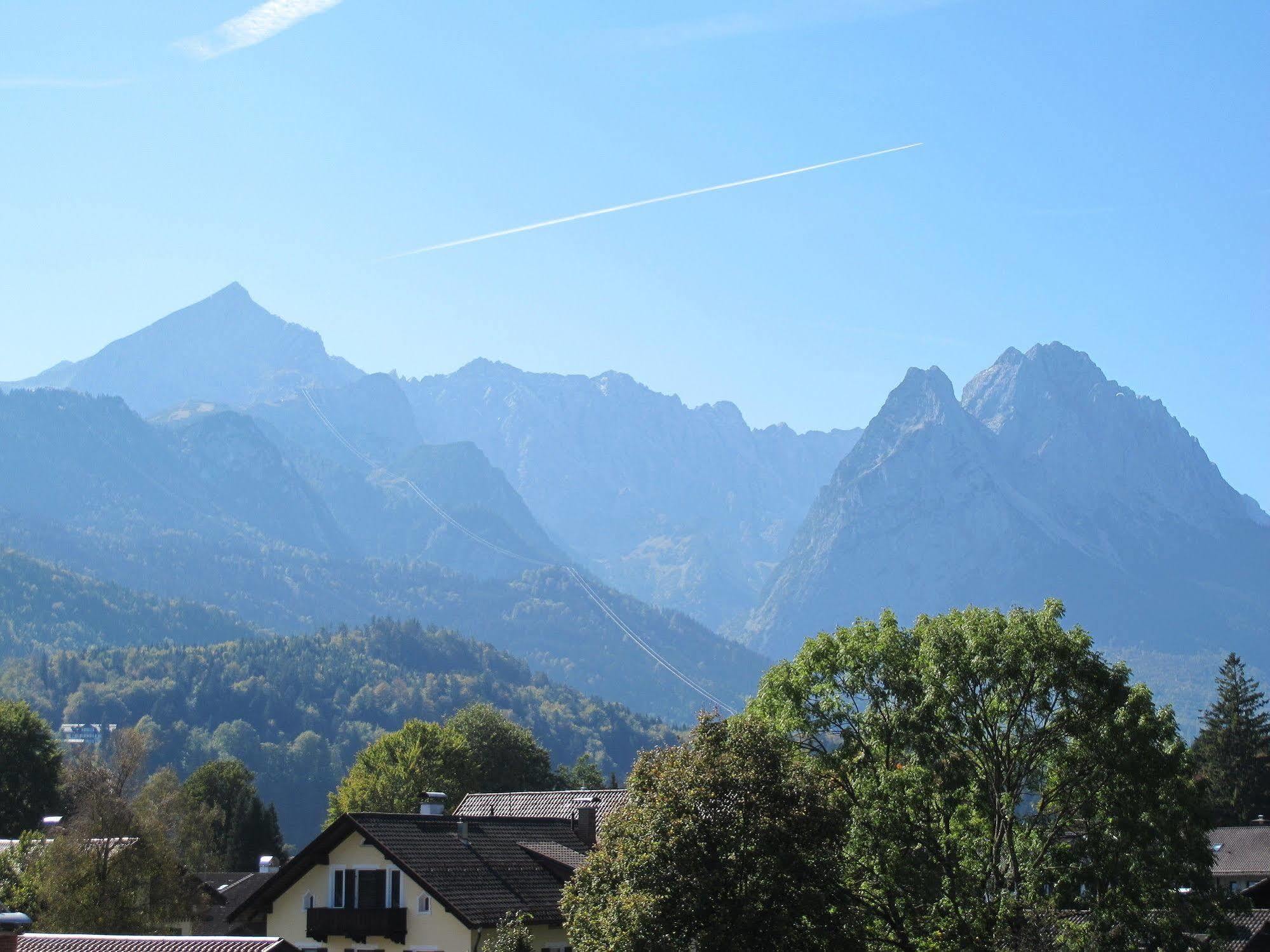 Hotel Garni Almenrausch Und Edelweiss 3*