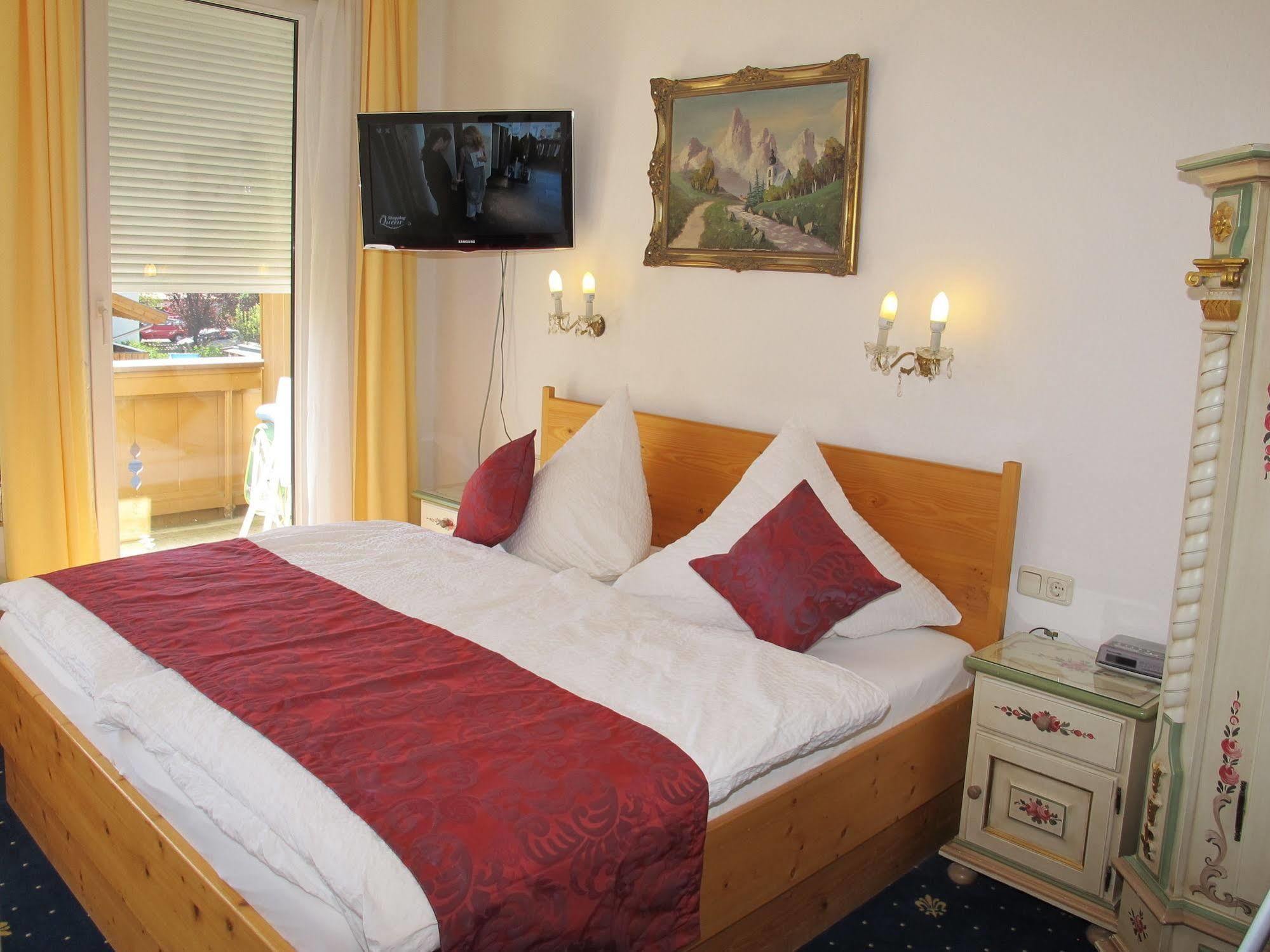 Garni Almenrausch Und Edelweiss 3*