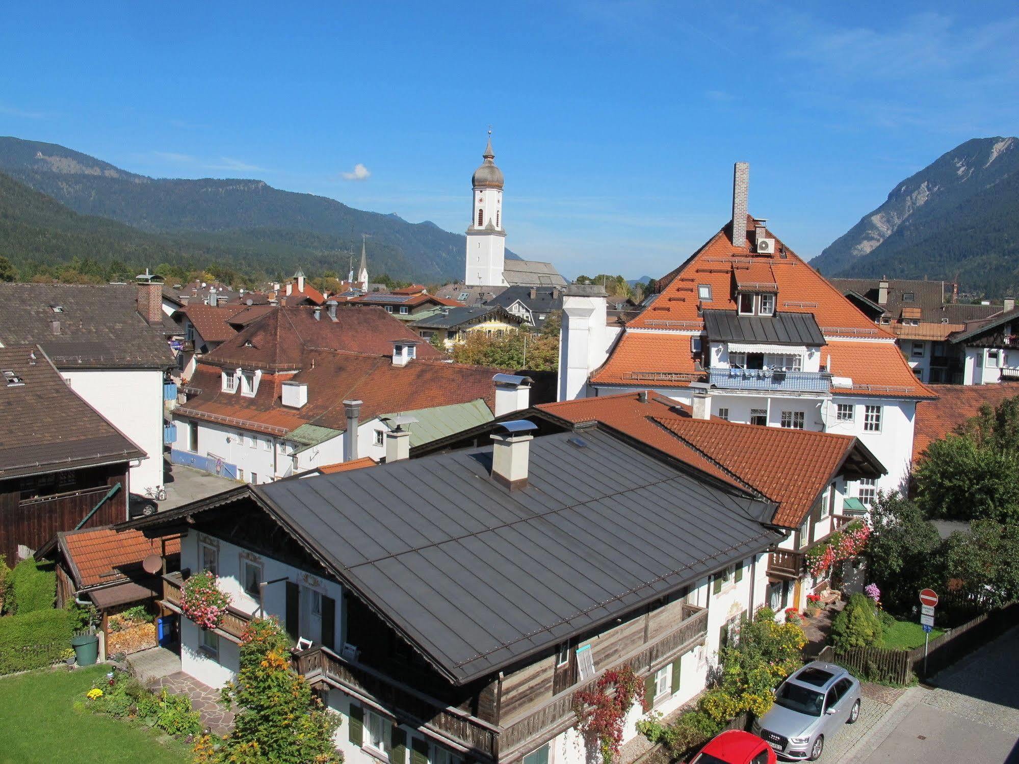 Hotel Garni Almenrausch Und Edelweiss 3*